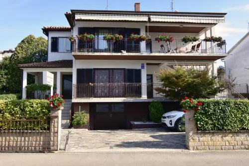 Apartments with a parking space Umag - 22565