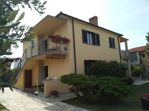 Apartments with a parking space Umag - 7057