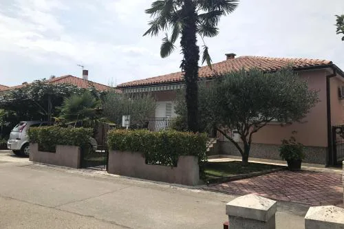 Apartments with parking spaces Umag - 7126