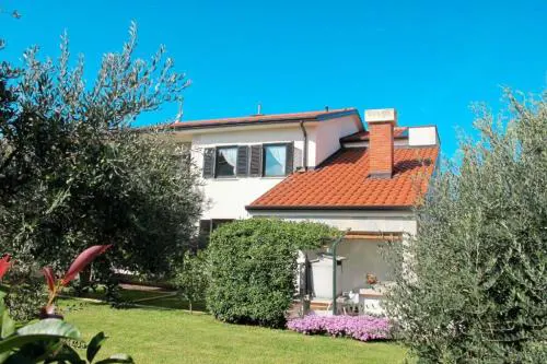 Apartments with parking spaces Umag - 22511