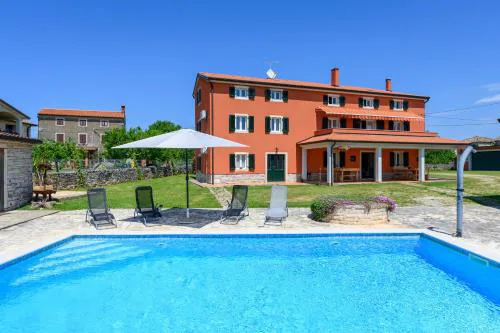 Apartments with swimming pool CASA ROSSA