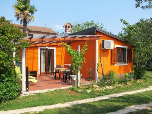 Schöne Wohnung In Babići Mit Kleiner Terrasse
