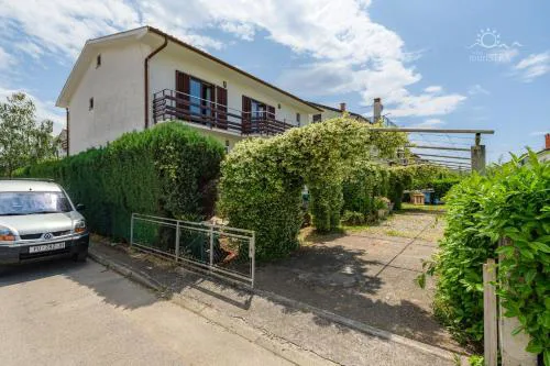 Studio Apartment Lili 2