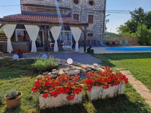 Villa Makale