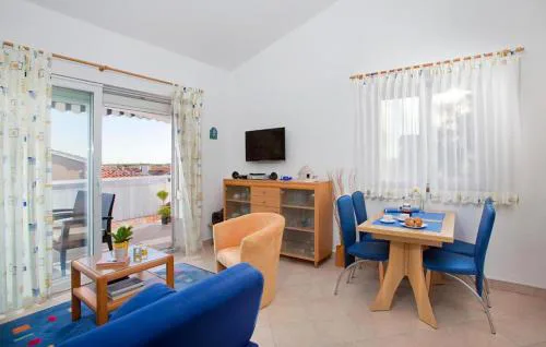 2 Bedroom Awesome Apartment In Vabriga