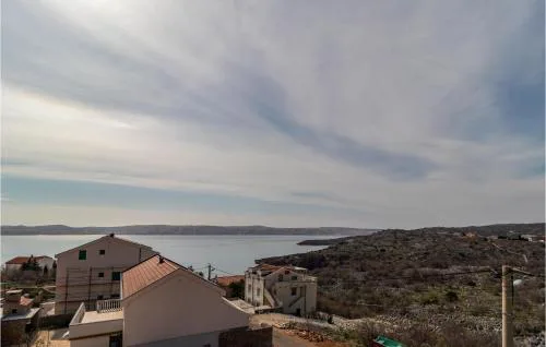 Cozy Apartment In Ribarica - Karlobag