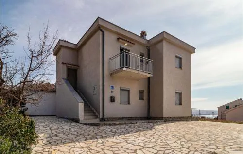 Lovely Apartment In Ribarica - Karlobag