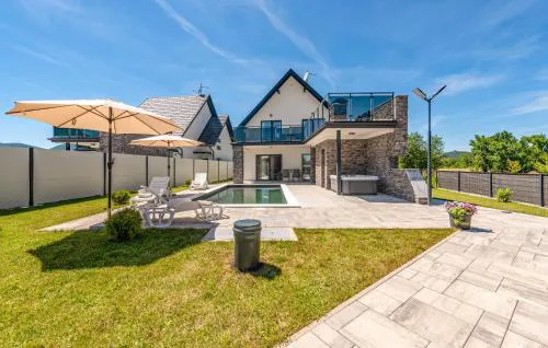 3 Bedroom Awesome Home In Debelo Brdo