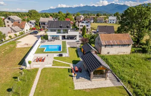 Pet Friendly Home In Kaniza Gospicka