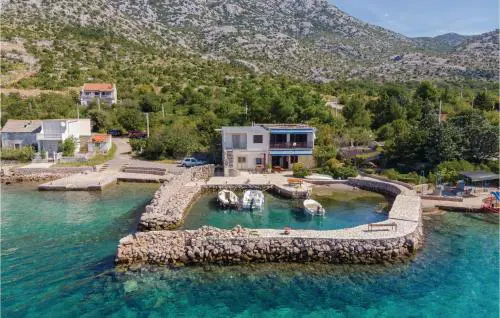 Beach Front Apartment In Ribarica