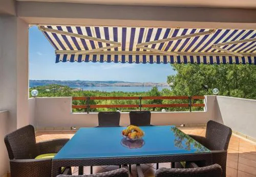 Apartments Ivni