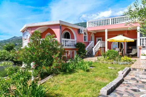Villa Lilly