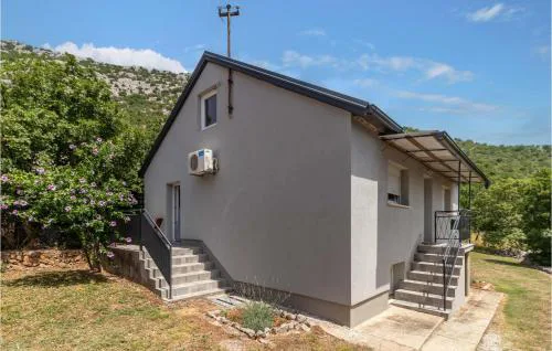 Amazing Home In Karlobag With Wifi