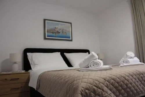 Apartman M&A&M Karlobag 2 minute away from beach