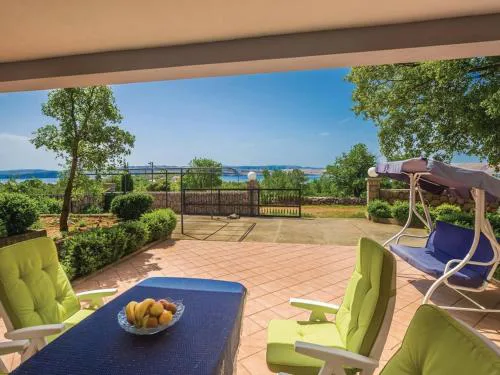 Apartments Paola - Studio Apartment with Terrace and Sea View