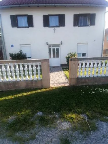 DOMUS NOSTRA
