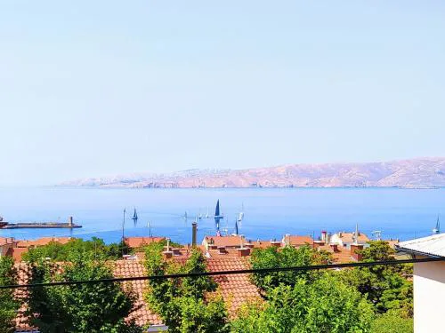 Holiday House with Seaview