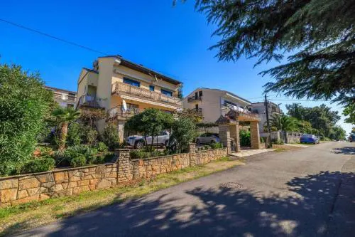 Apartments in Dramalj 5747
