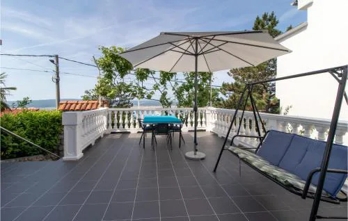 Gorgeous Apartment In Dramalj With Wifi