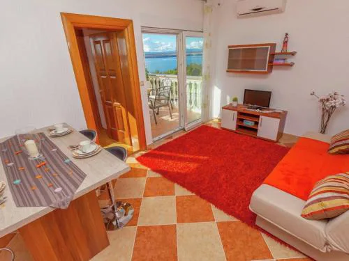 Holiday Home in Croatia near Scenic Beach