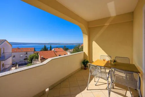 Lichtdurchflutetes Apartment nur 350 Meter zum Strand mit herrlichem Meerblick