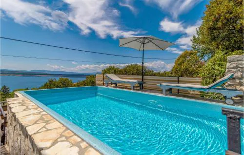 Pet Friendly Home In Dramalj With Wifi