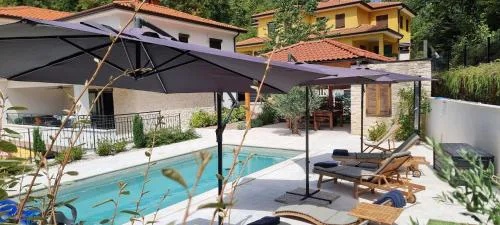Villa Suzana with Heated Pool and outdoor billiards