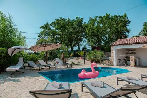 Holiday House Jolly with Private Pool