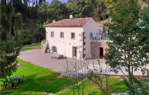 Pet Friendly Home In Zvoneca With Wifi
