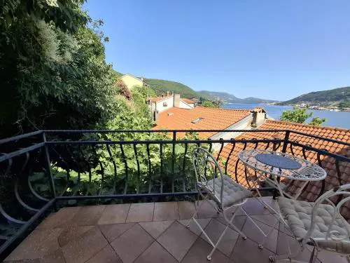 Bay view apartment