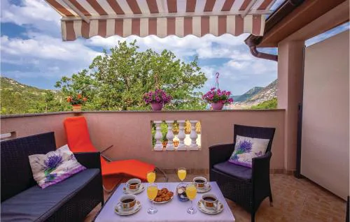 1 Bedroom Nice Apartment In Bakarac