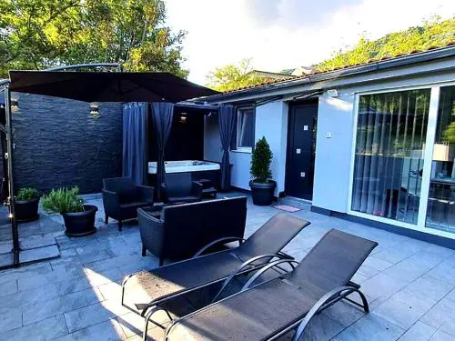 Beautiful house with large terrace and jacuzzi