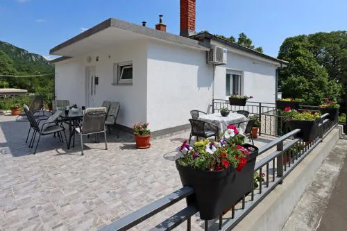 Apartments with parking space Bribir - Novi Vinodolski - 19862