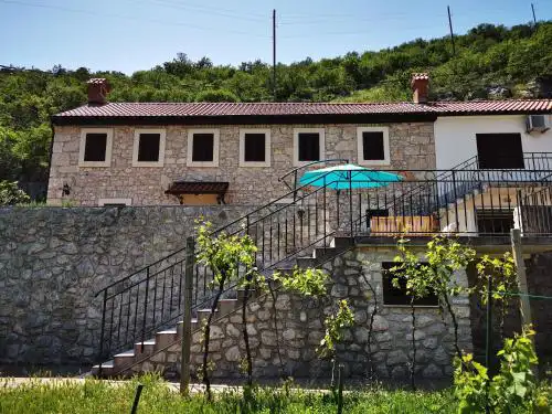 House Nada Franciska