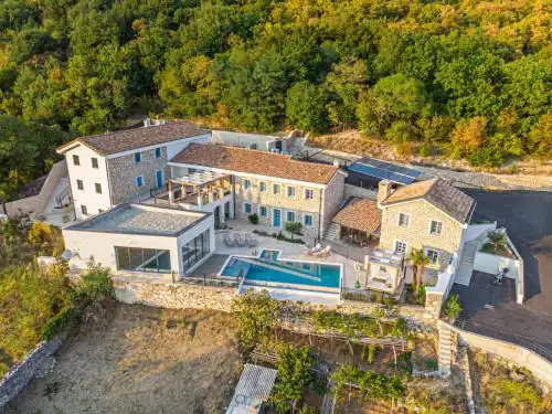 Villa Vila 72 - Vila 21 by Interhome
