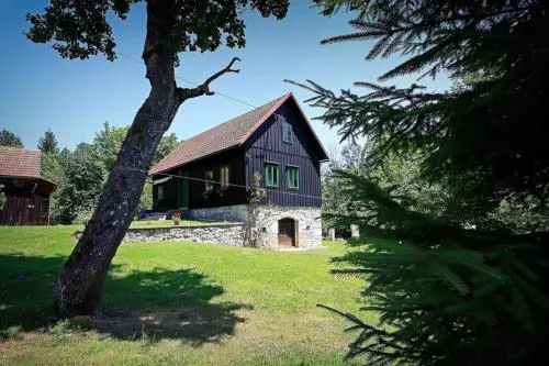 Šajnska Hiža, autentična goranska kuća u prirodi