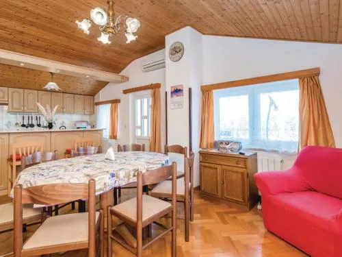 Scenic Seafront Brsec Apartment - Three Bedroom Apartment with Terrace