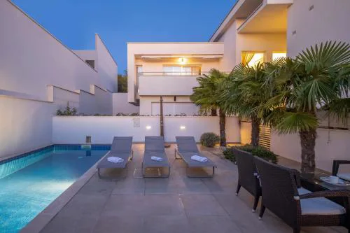 ADRIATIC DREAM - Luxury Apartment & Private Pool only for You