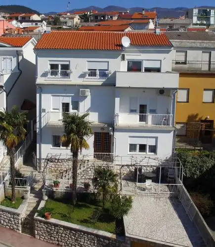 Apartman Lara
