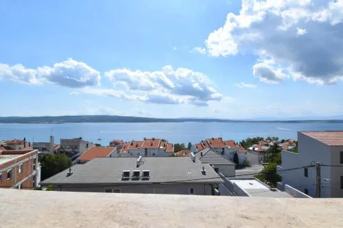 Apartmani Maja