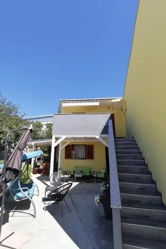 Apartments and rooms with parking space Crikvenica - 12305