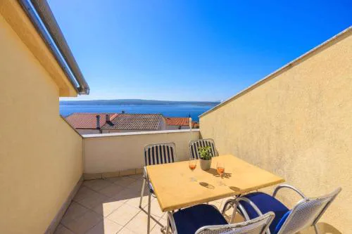 Apartments in Crikvenica 14043