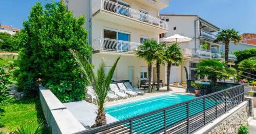 Apartments in Crikvenica 14226