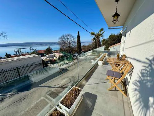 Apartments in Crikvenica 53742