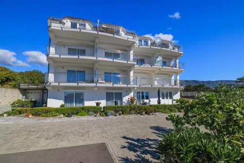 Apartments Sunshine E