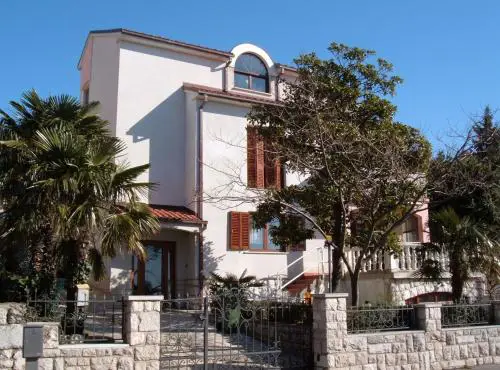 Comfort Beachfront Crikvenica Apartments