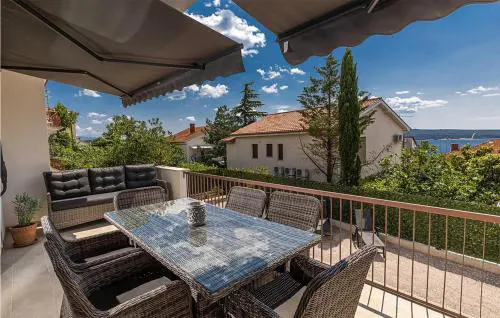 Cozy Home In Crikvenica With Wifi