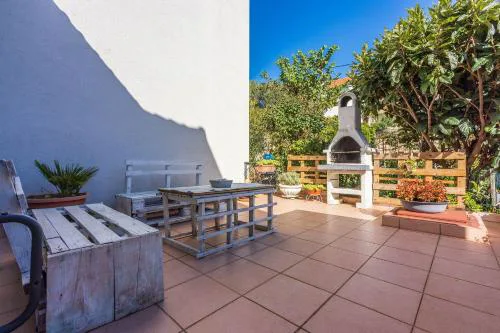 Helles Apartment mit Meerblick, Espressomaschine, Grillbereich, Waschmaschine