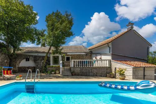 Holiday Home Meja Private Pool- Happy Rentals