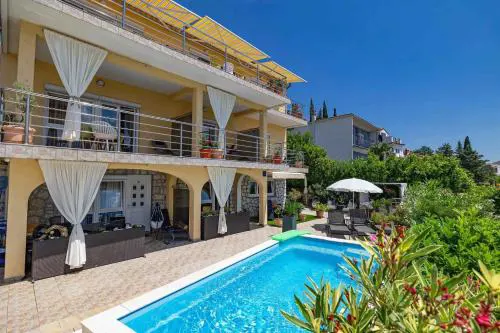 One-Bedroom Apartment Crikvenica